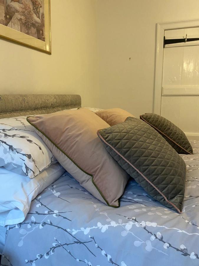ניו אלרספורד Stunning 2 Bedroom Flat In A Central Location מראה חיצוני תמונה