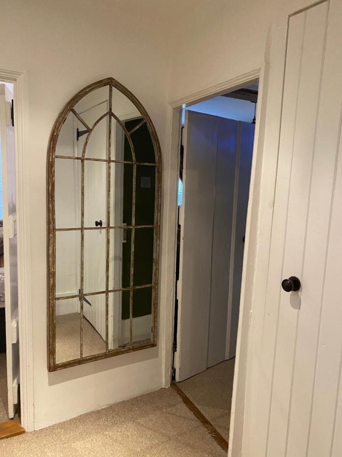 ניו אלרספורד Stunning 2 Bedroom Flat In A Central Location מראה חיצוני תמונה